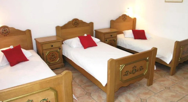 Трёхместный номер Standard Hotel Kralj Tomislav