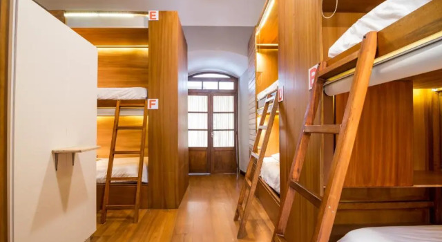 Кровать в общем номере Solera House Adventure Hostel