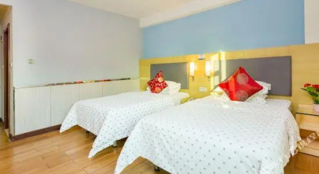Guanghua Chain Hotel (Dongguan Huangjiang), Boek Hotel Hotels in Guangdong met parkeren, Parkeren