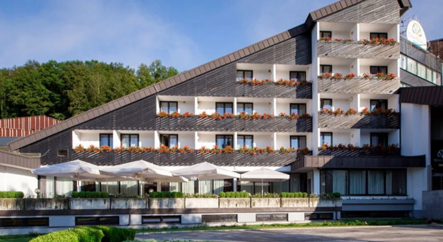 Terme Olimia - Aparthotel Rosa, Book Hotel Hotels in Podčetrtek with a Pool, Swimming Pool
