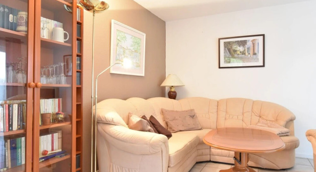 Charming Bungalow with Fenced Garden in Bastorf