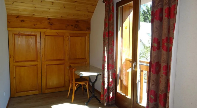 Les Cimes du Valgo - Les Prés-Ronds, Book Hotel Hoteller i La Chapelle med parkering, Parkering