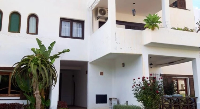 Apartment With 2 Bedrooms in Cabo Negro, With Enclosed Garden Near the Beach, Rezerwuj Apartament Hotele w Tanger-Tetouan z parkingiem, Parking