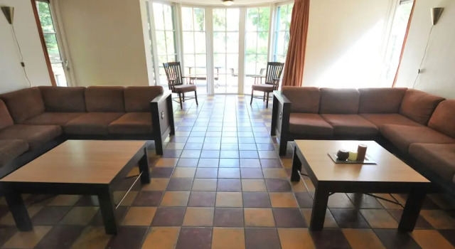 Comfortable Villa With Whirlpool, Close to a Golf Course, Buchen Sie Villa Hotels in Nordbrabant mit Pool, Schwimmbad