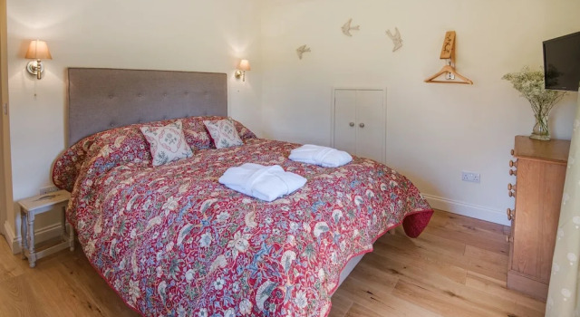 Country Cottage Sleeps 3 With Garden and Parking, Book Feriehus Sommerhuse i Edinburgh, Hytte