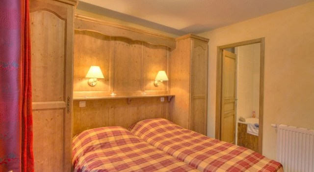 Spacious Apartment in French-italian ski Resort San Bernardo, Prenota Appartamento Hotel a Alvernia con parcheggio, Parcheggio