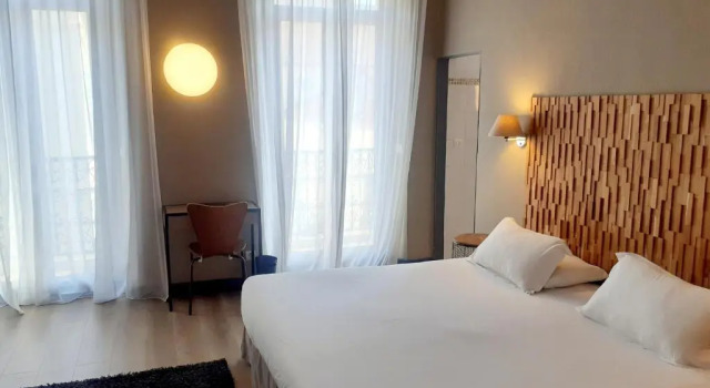 Полулюкс с балконом Hôtel LA VILLA TOSCA