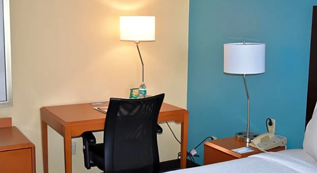 Люкс Fairfield Inn & Suites by Marriott Albuquerque Airport