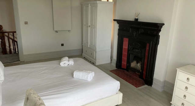 Seaside Retreat at Port Talbot, Забронировать Дом для отпуска Виллы Порт-Толбот, рядом с Парк для активного отдыха Go Ape Margam в Порт-Талботе, Вилла