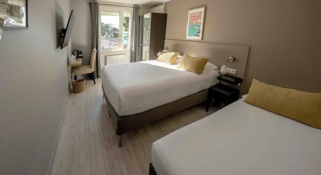 Номер Comfort Hotel La Tuiliere