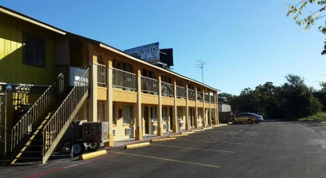 Carefree Inn Flatonia, Prenota Hotel Flatonia Texas