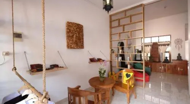 Wood Stone Hostel, Book Hostel / Vandrerhjem Billige hoteller i Mantrijeron