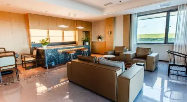 Люкс Deluxe Mohe Yilong Hotel (Municipal Government Branch)