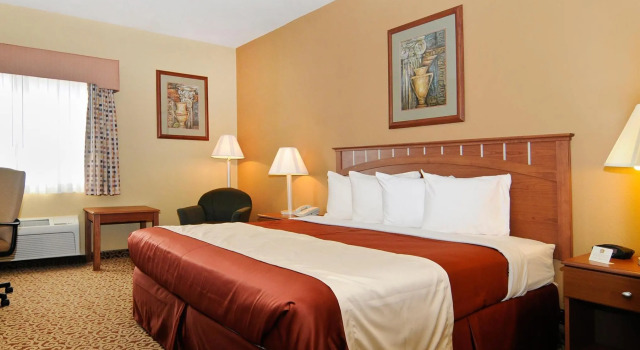 Номер Standard Best Western Denton Inn
