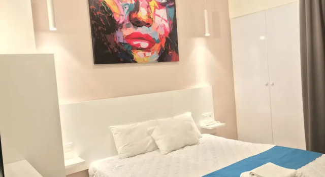Одноместный номер Standard с балконом Diana Hotel
