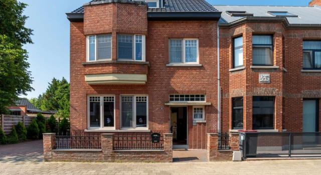 Jasmine Mol in Mol With 3 Bedrooms and 1 5 Bathrooms, Rezerwuj Hotel Hotele w Bruksela z parkingiem, Parking
