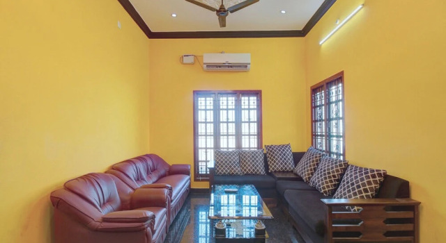 OYO 11701 Home Elegant 3BHK Near ECR, Забронировать Отель Отели штата Тамилнада с парковкой, Парковка