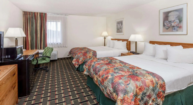 Четырёхместный номер Standard Fairbridge Inn Express Decatur Forsyth IL