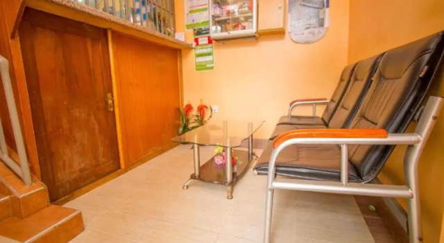 Hillside Grand Hotel, Reservar Hotel Chuka Eastern Province