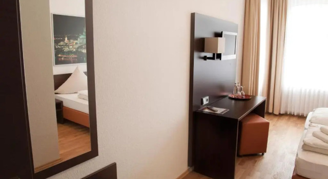 Steep´s Ihr Brauhaus und Hotel, Boek Hotel Rodenkirchen Keulen