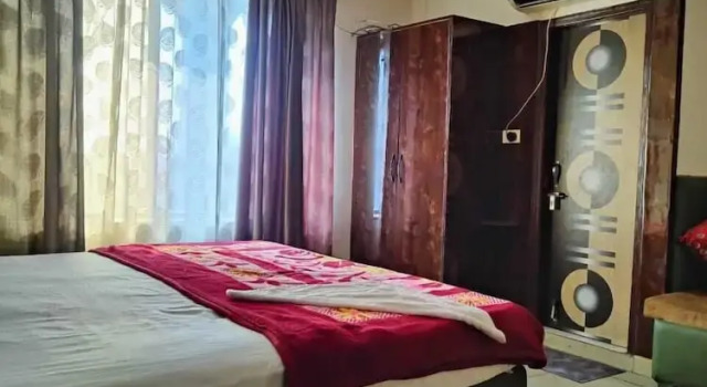 Номер Deluxe Deepak Hotel