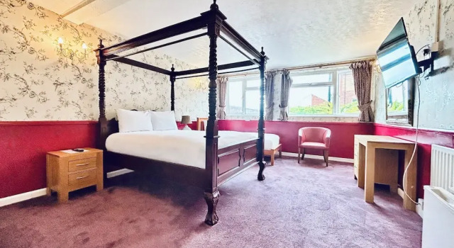 Номер Deluxe The Columbia Hotel