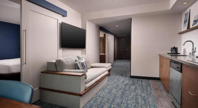Люкс с 2 комнатами Courtyard by Marriott San Diego Mission Valley/Hotel Circle
