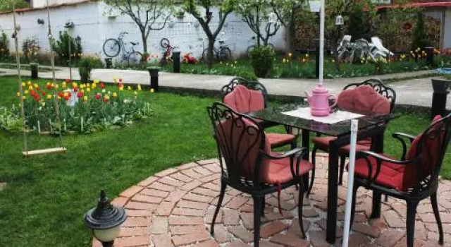 Sarac Hostel