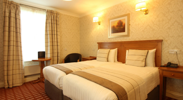 Castle Hotel, Boek Hotel Hotels in Dublin County met zwembad, Zwembad