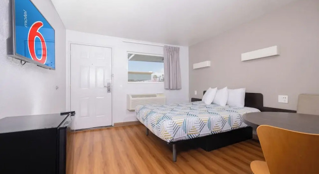 Номер Deluxe Motel 6 Ontario, CA - Airport