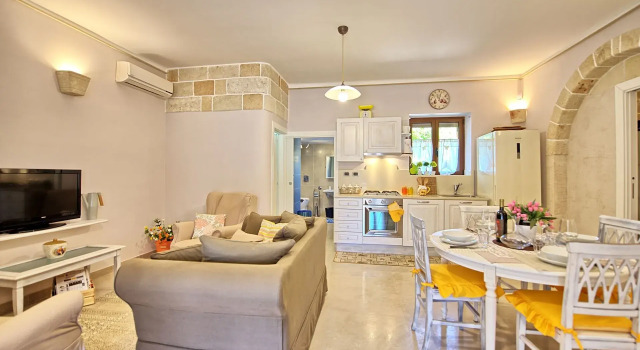 Lamia Santo arcangelo by PosarelliVillas, Book Hotel Hotels in Murgia with Parking, Parking