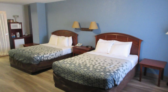 Четырёхместный люкс Quality Inn & Suites Manitou Springs at Pikes Peak Garden of the Gods