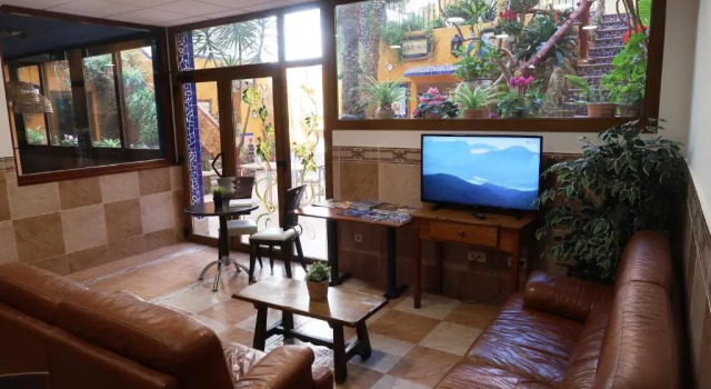 El Cami Hotel