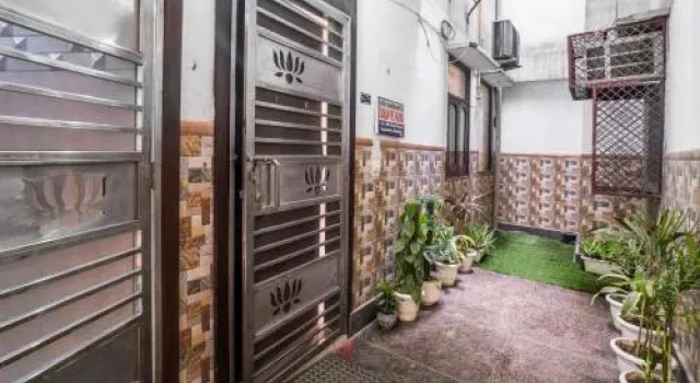 Entire World Class Apartment near Metro Station