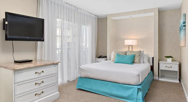 Студия Brighton Suites Hotel