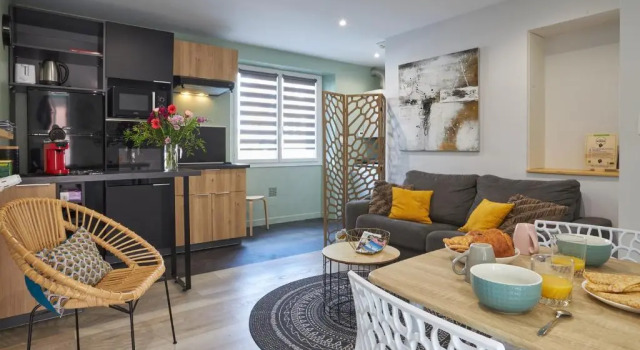 Centre ville à pied Appt avec SAUNA, Linge, Wifi, Stationnement Gratuit, Rezerwuj Apartament Vannes 