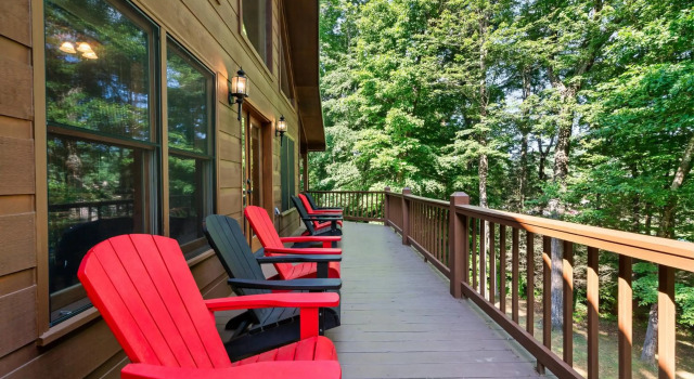 New! Private Cabin with Hot Tub 3/3 w/Game Room! Wears Valley