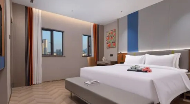 Кровать в общем номере Y · SJHOTEL · Four Seasons Hotel (Longyuan Subway Station Store)
