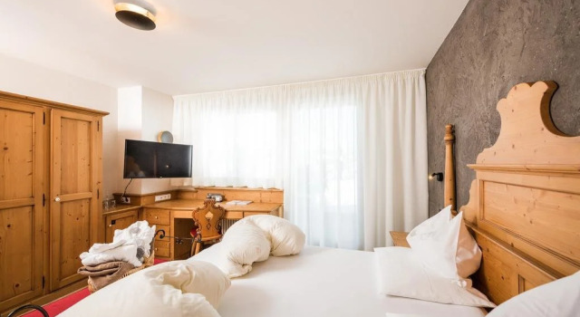 Hotel Solvie, Забронировать Отель Фальцес План-де-Коронес