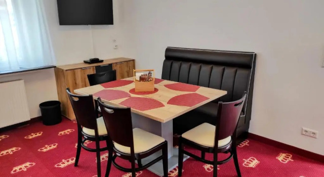 Апартаменты Wellness Hotel Garni Krone