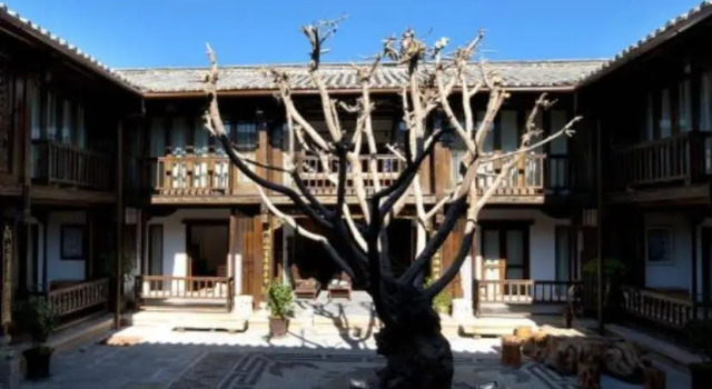 Naxuan Club Lijiang, Забронировать Отель Лицзян Юньнань, рядом с Улица Сквер-стрит Древнего города Даянь