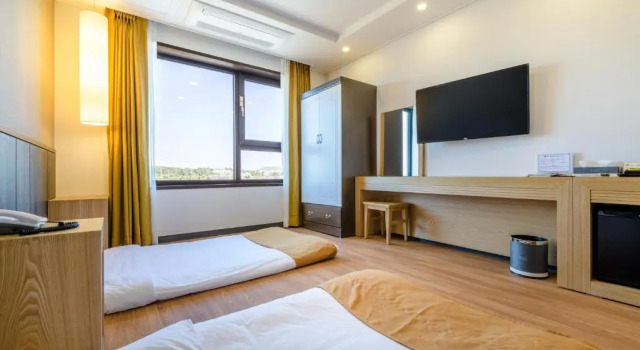 Номер Superior Thira Hotel