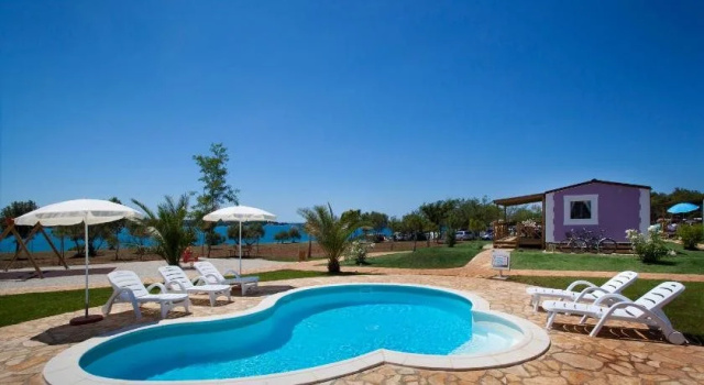 Sirena Holiday Homes, Забронировать Отель Бизнес-отели Новиград, 4* 5*
