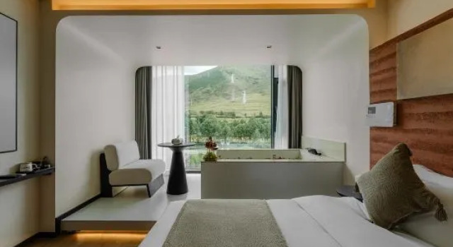 Люкс MIYE Mountain River Private Soup Homestay (Shindubashi Branch)