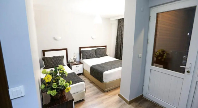 Трёхместный номер Standard Papillonada Hotel