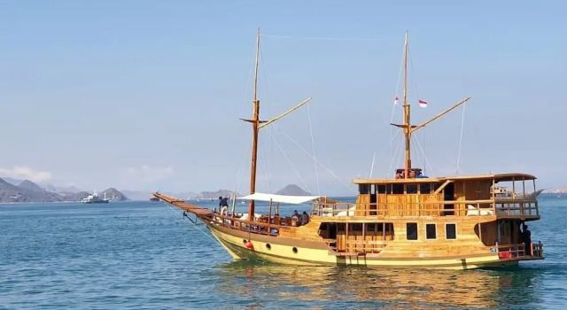Номер Luxury Komodo Cruise Boat