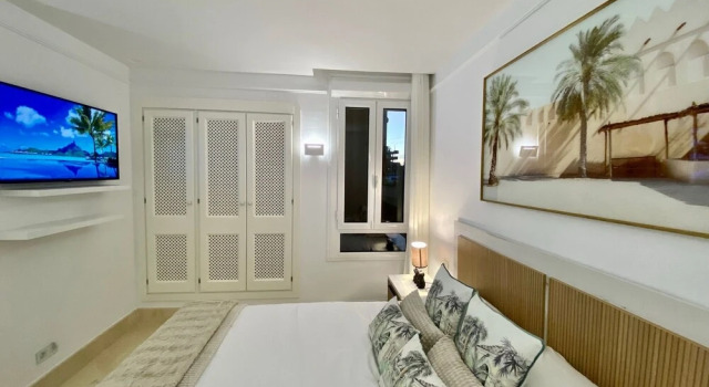 YOLO Spaces - Sotogrande Marina Luxury Apartment, Забронировать Апартаменты/квартира Апартаменты Сотогранде, Апартаменты/квартира