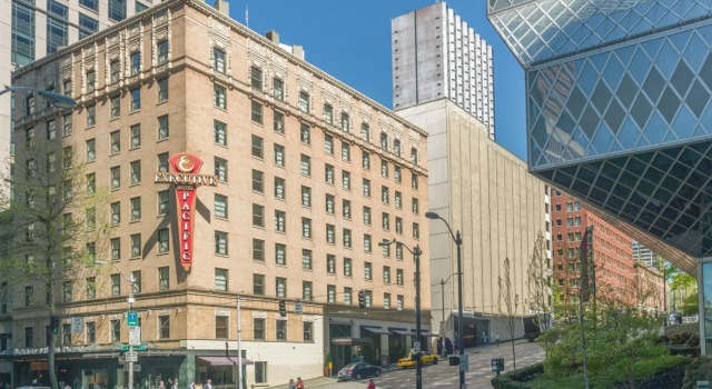 Executive Hotel Pacific, Rezerwuj Hotel Hotele w Seattle z parkingiem, w pobliżu Smith Tower, Parking