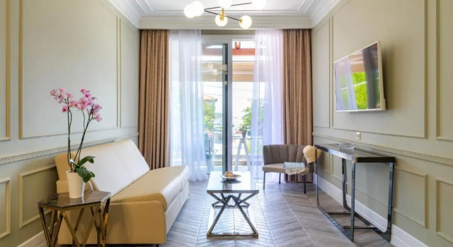 Ormos Luxury Suites Elia