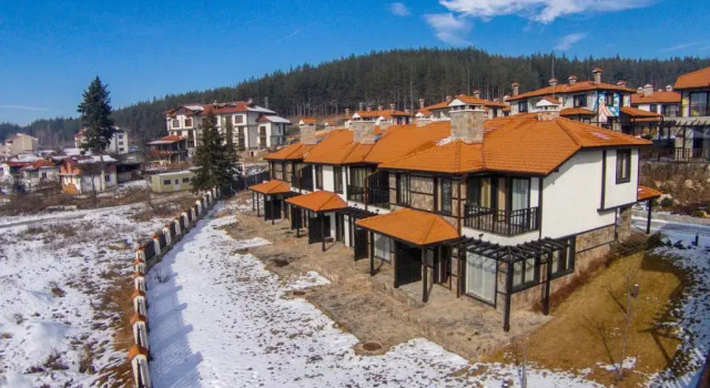 Holiday Village COOP Dobrinishte, Prenota Hotel Dobrinishte 